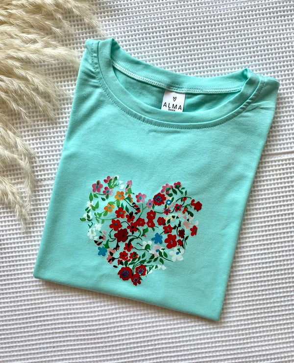 Camiseta Corazon Flores