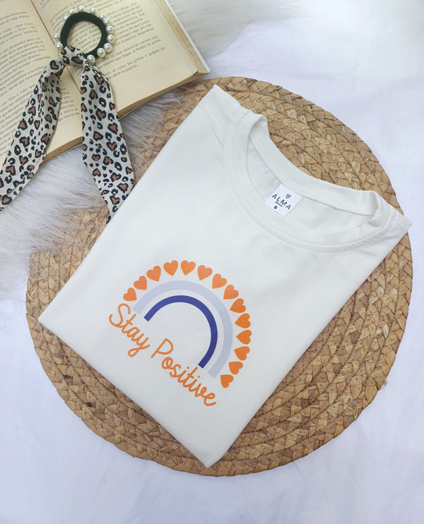 Camiseta Arcoiris Corazon (Blanco Hueso)