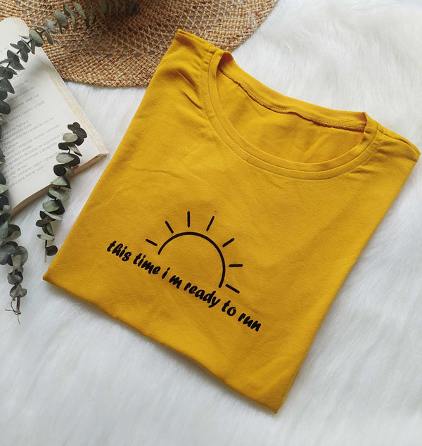 Camiseta Sol Linea-Mostaza