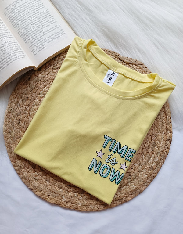Camiseta time is now amarilla