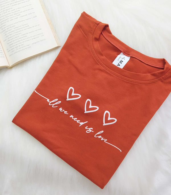 Camiseta Corazones Love-Terracota